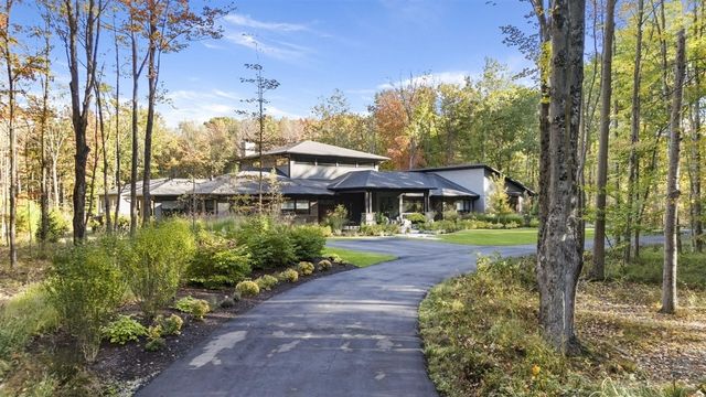 6941 Youngren Road, Harbert, MI 49115