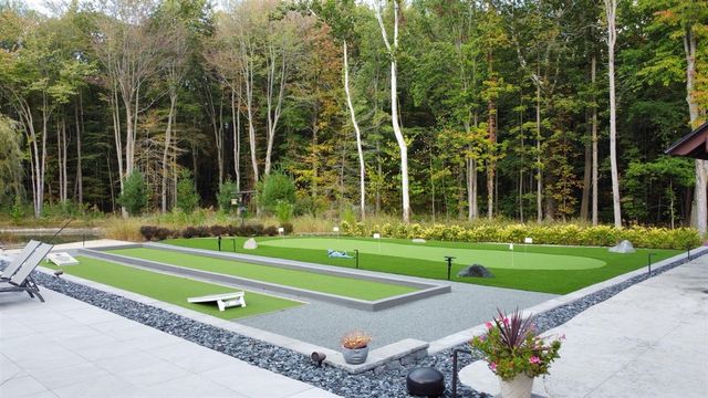 6941 Youngren Road, Harbert, MI 49115