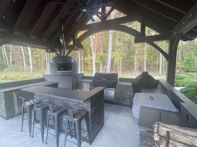 6941 Youngren Road, Harbert, MI 49115