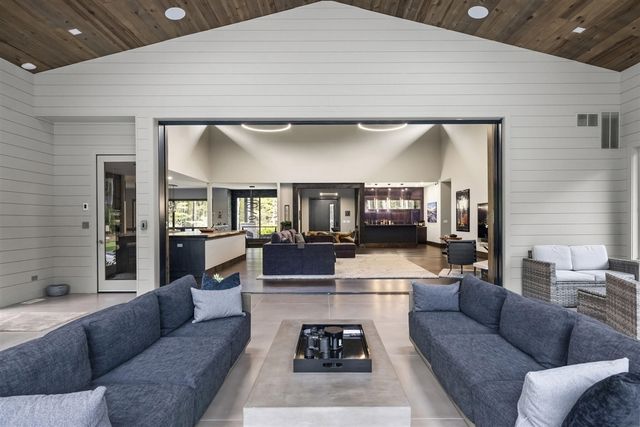 6941 Youngren Road, Harbert, MI 49115