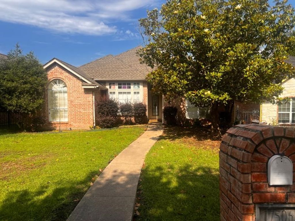 17506 Country Club Drive, Kemp, TX 75143