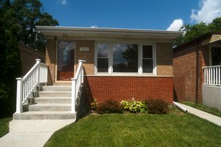 9020 S Wallace Street, Chicago, IL 60620