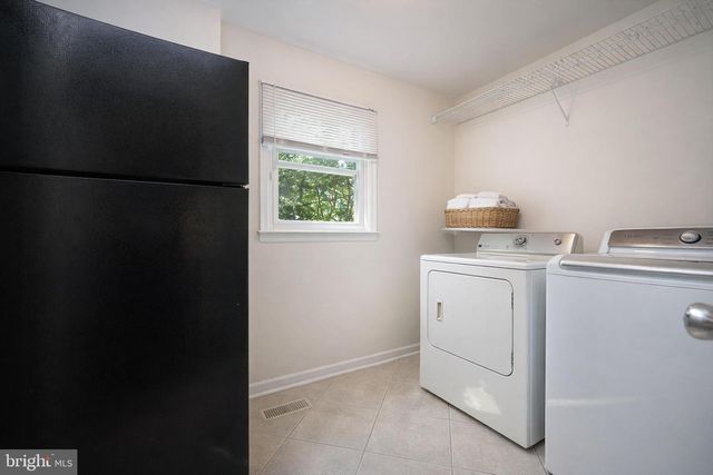 11 BUFFALO RUN, East Brunswick, NJ 08816