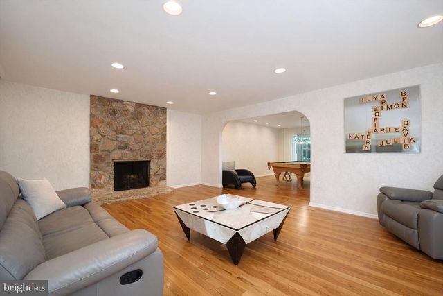11 BUFFALO RUN, East Brunswick, NJ 08816