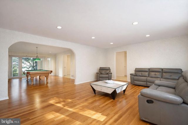 11 BUFFALO RUN, East Brunswick, NJ 08816