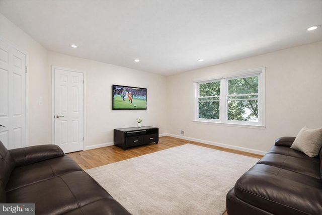 11 BUFFALO RUN, East Brunswick, NJ 08816