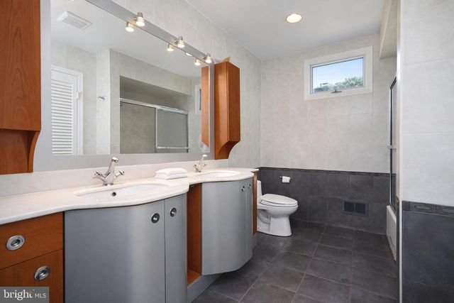 11 BUFFALO RUN, East Brunswick, NJ 08816