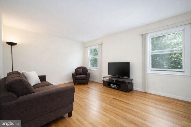 11 BUFFALO RUN, East Brunswick, NJ 08816