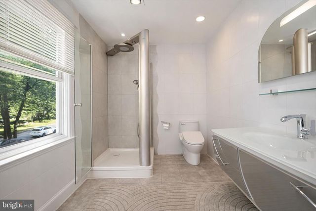 11 BUFFALO RUN, East Brunswick, NJ 08816