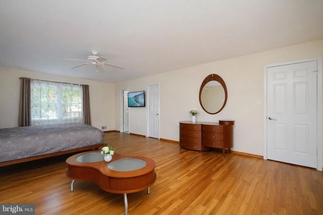 11 BUFFALO RUN, East Brunswick, NJ 08816