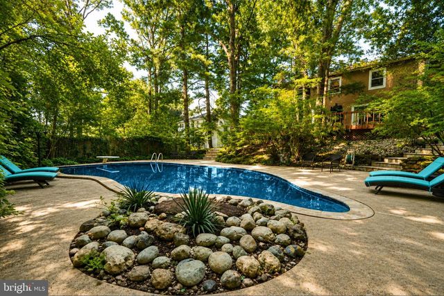 11 BUFFALO RUN, East Brunswick, NJ 08816