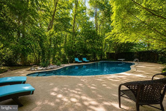 11 BUFFALO RUN, East Brunswick, NJ 08816