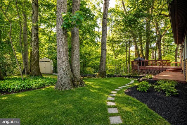 11 BUFFALO RUN, East Brunswick, NJ 08816