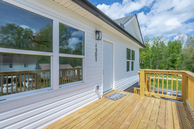 1307 Pleasant Street, Chattanooga, TN 37412