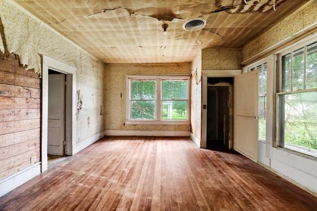 946 S Church Street, Paris, TX 75460