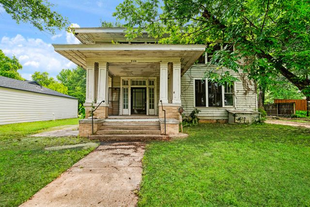 946 S Church Street, Paris, TX 75460