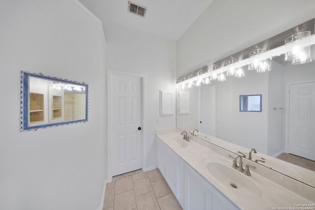 9523 Black Thorn, San Antonio, TX 78240