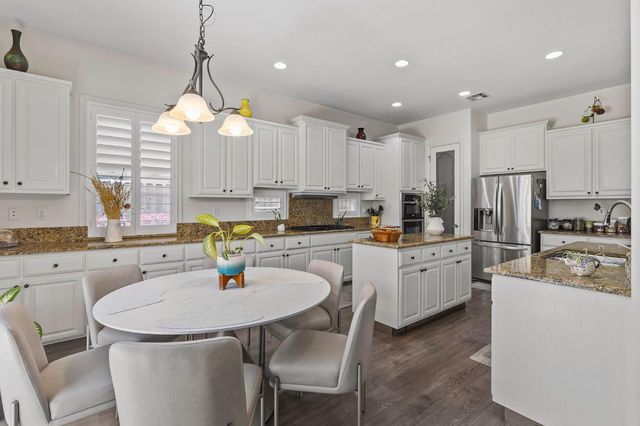 2412 Trident Dr, Modesto, CA 95355