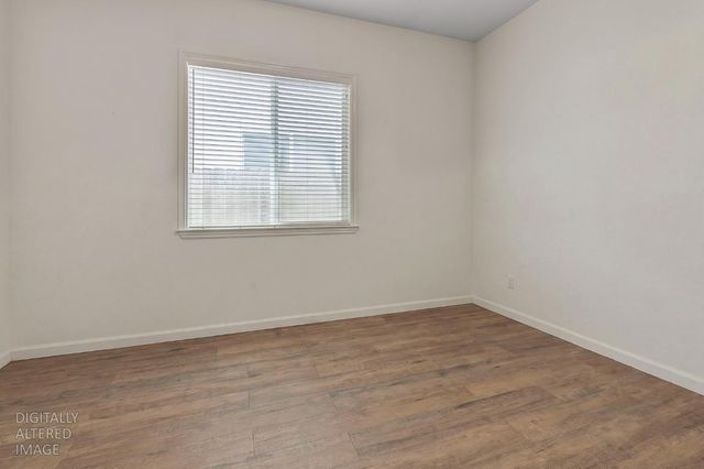 2412 Trident Dr, Modesto, CA 95355