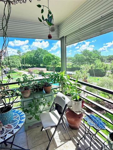 1300 Saint Charles Pl 402, Pembroke Pines, FL 33026