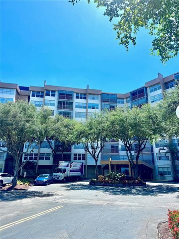 1300 Saint Charles Pl 402, Pembroke Pines, FL 33026
