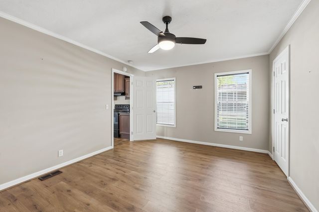 87 Beacon Ct., Murrells Inlet, SC 29576