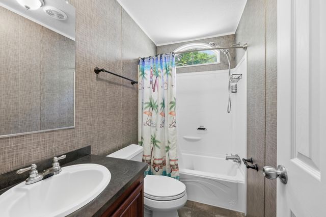 87 Beacon Ct., Murrells Inlet, SC 29576