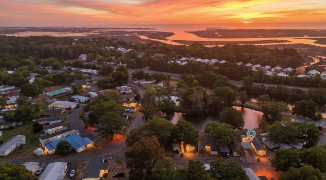 87 Beacon Ct., Murrells Inlet, SC 29576