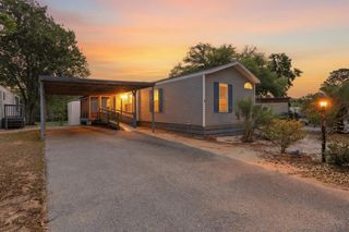 87 Beacon Ct., Murrells Inlet, SC 29576