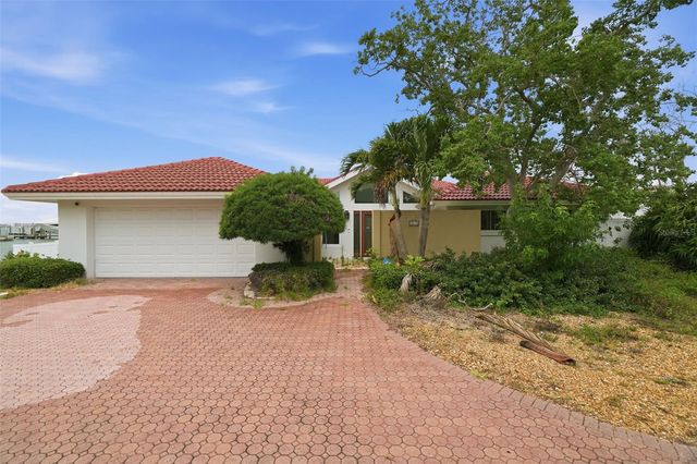 5810 BAHAMA WAY S, St Pete Beach, FL 33706