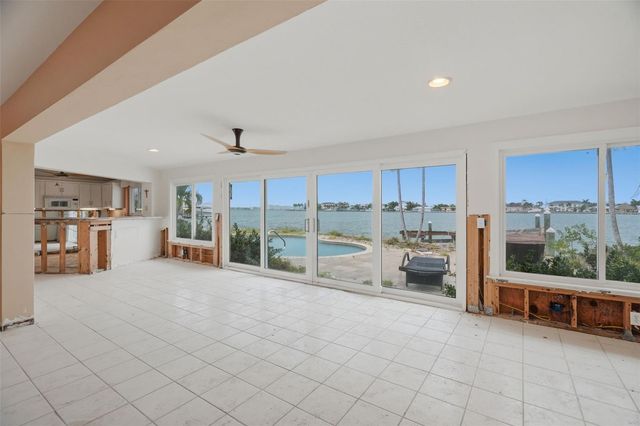 5810 BAHAMA WAY S, St Pete Beach, FL 33706
