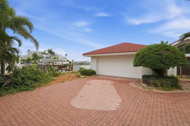 5810 BAHAMA WAY S, St Pete Beach, FL 33706