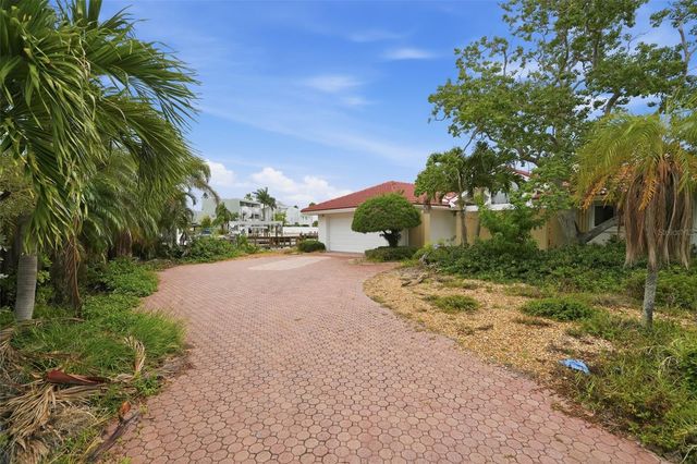 5810 BAHAMA WAY S, St Pete Beach, FL 33706
