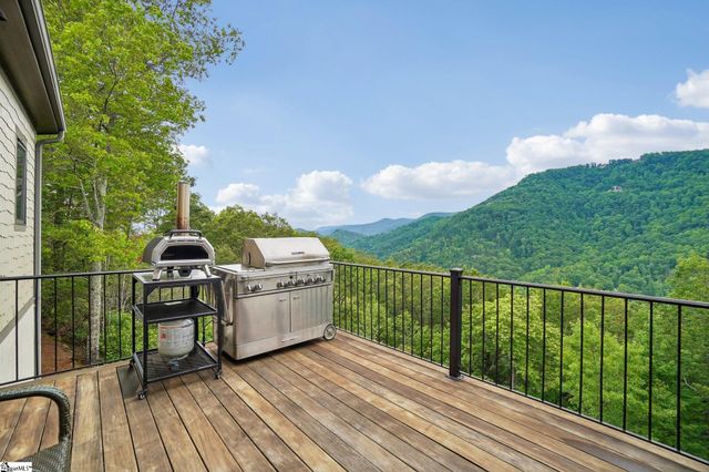 817 Mountain Summit Road, Travelers Rest, SC 29690