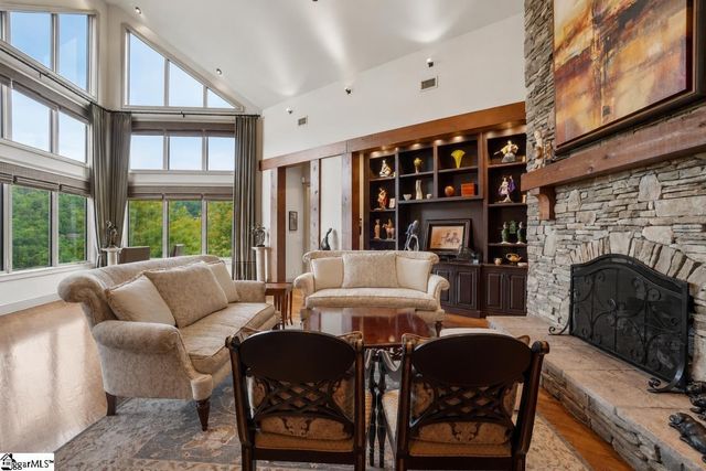 817 Mountain Summit Road, Travelers Rest, SC 29690