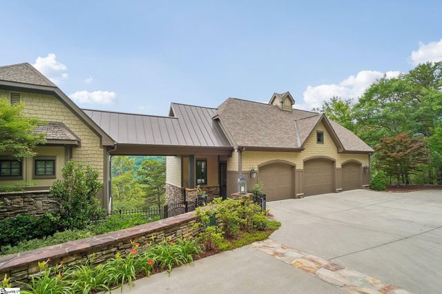 817 Mountain Summit Road, Travelers Rest, SC 29690