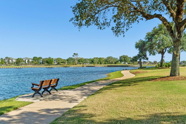 434 Captains Circle, Destin, FL 32541