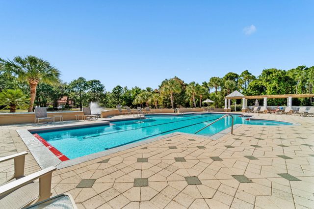 434 Captains Circle, Destin, FL 32541
