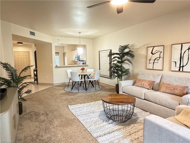 7839 Regal Heron CIR # 202, Naples, FL 34104