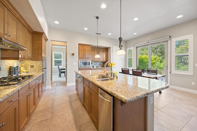 5200 Piazza Pl, El Dorado Hills, CA 95762
