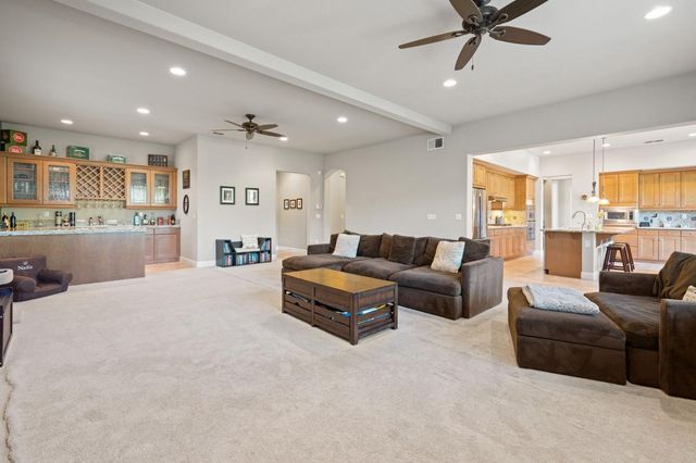 5200 Piazza Pl, El Dorado Hills, CA 95762