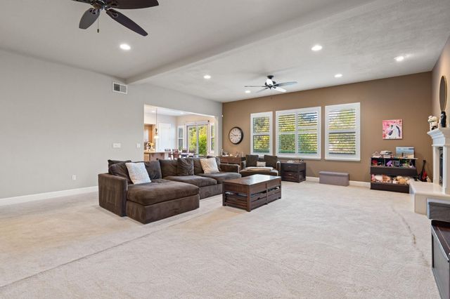 5200 Piazza Pl, El Dorado Hills, CA 95762