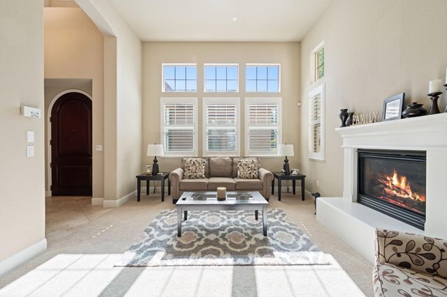 5200 Piazza Pl, El Dorado Hills, CA 95762