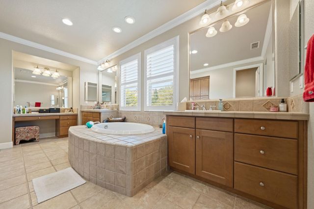 5200 Piazza Pl, El Dorado Hills, CA 95762