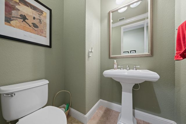 5200 Piazza Pl, El Dorado Hills, CA 95762