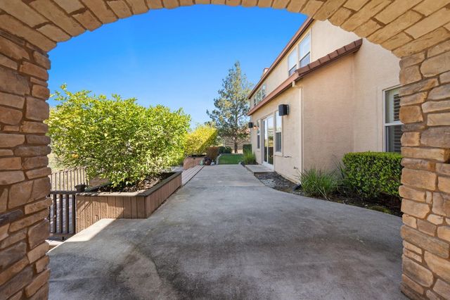 5200 Piazza Pl, El Dorado Hills, CA 95762