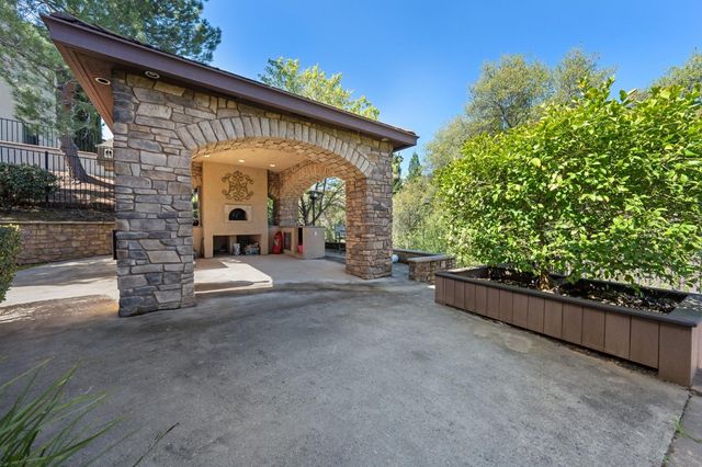 5200 Piazza Pl, El Dorado Hills, CA 95762