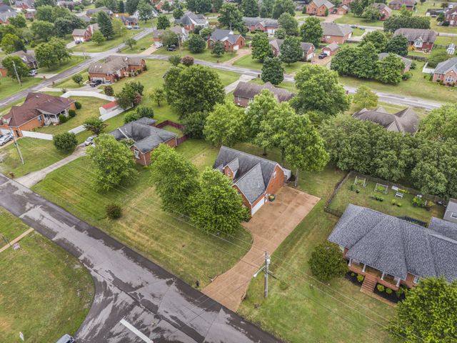 306 Chestnut Ln, Lebanon, TN 37087