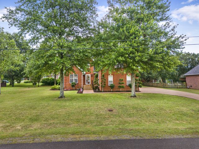 306 Chestnut Ln, Lebanon, TN 37087