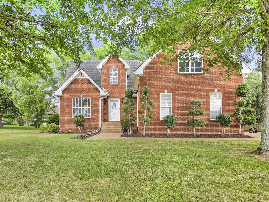 306 Chestnut Ln, Lebanon, TN 37087